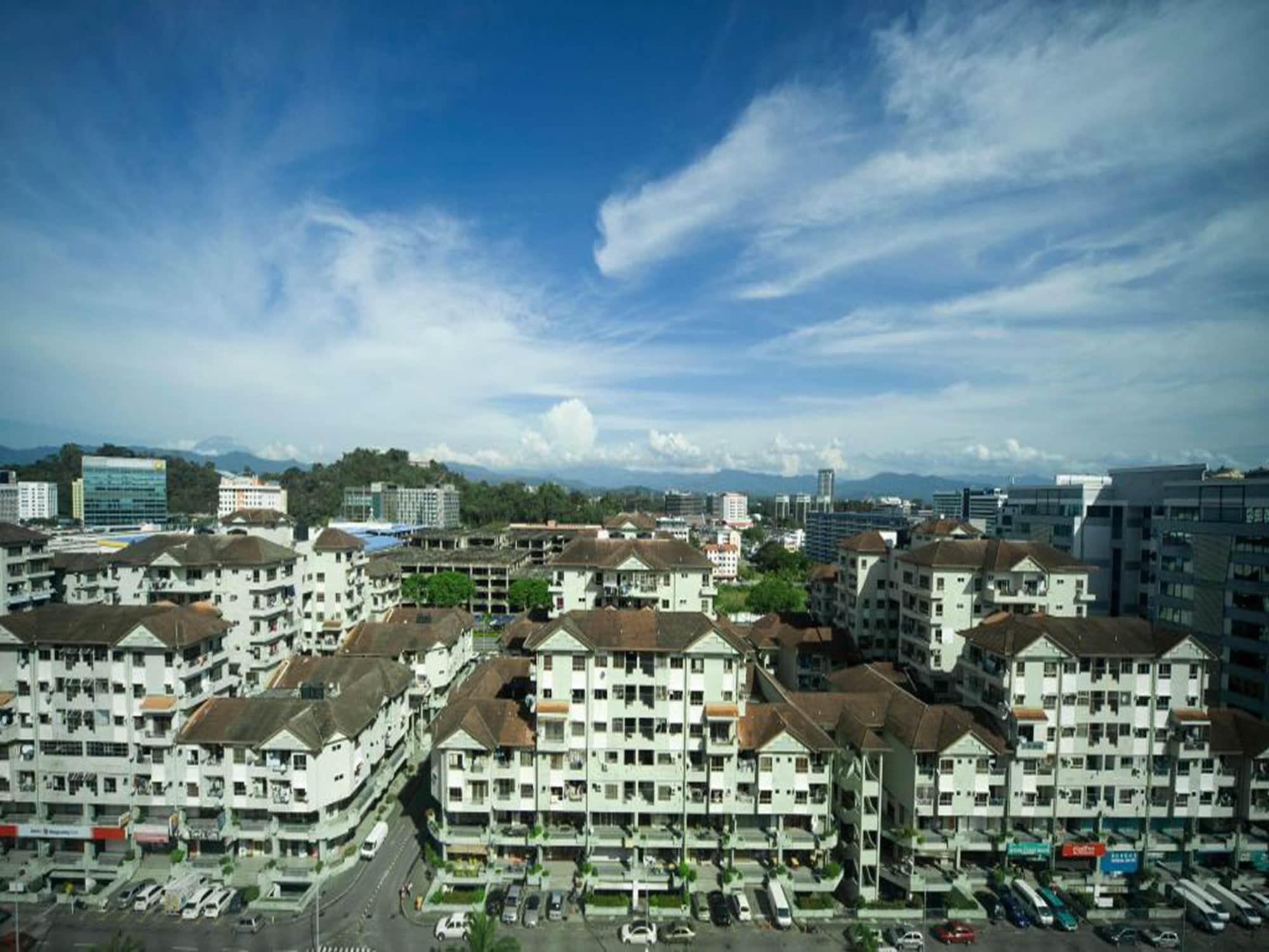 Promenade Hotel Kota Kinabalu Exterior photo